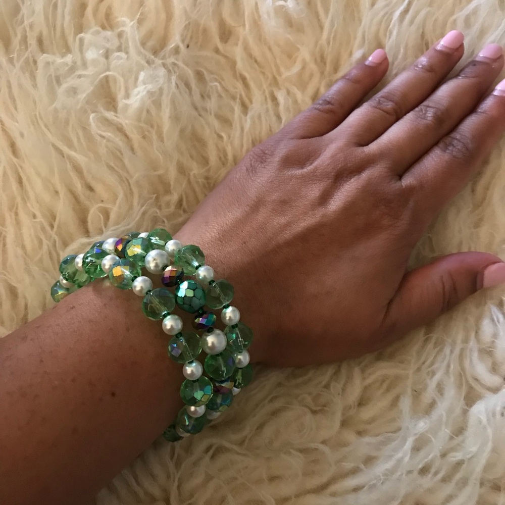 Beautiful Set 💚 - Picture 6 of 7